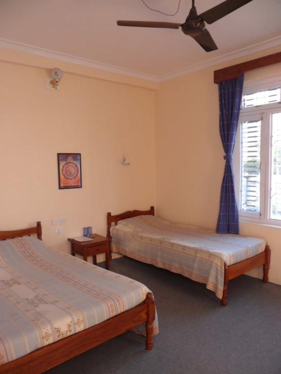 Hotel Nirvana Pokhara Zimmer foto